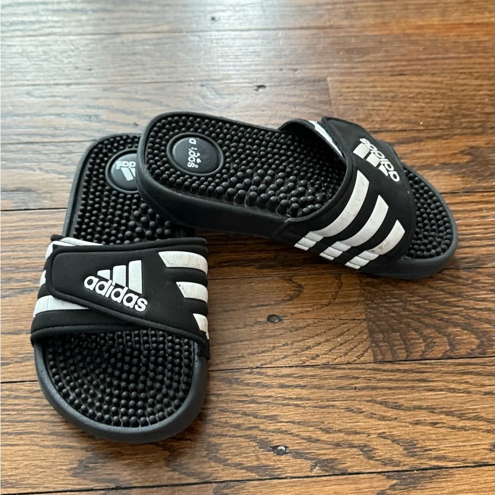 Adidas sandals - Picture 2 of 4